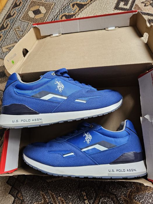 Adidași Nike, Adidas, Polo, CA NOI