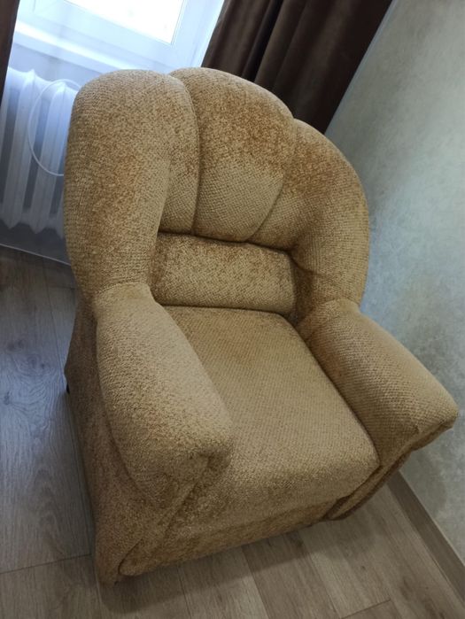 Продам кресло не большое