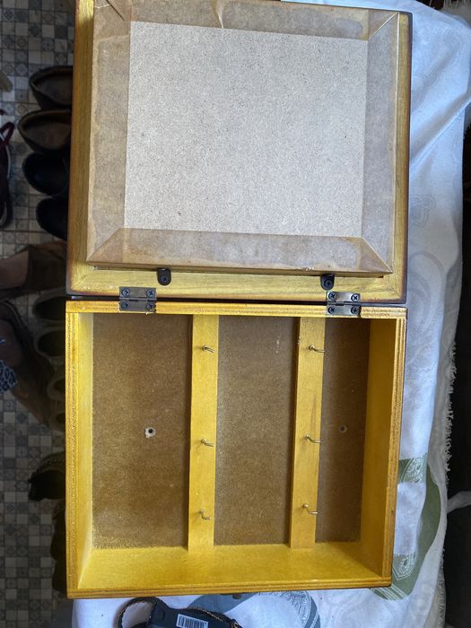 Ключница         .