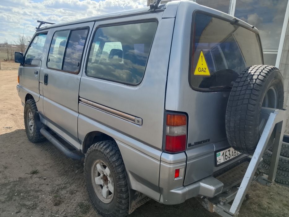 Продам авто обьем 2,4 бензин