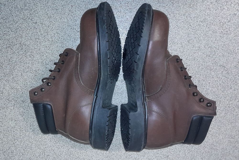 Тшо Ботинка 43размер.