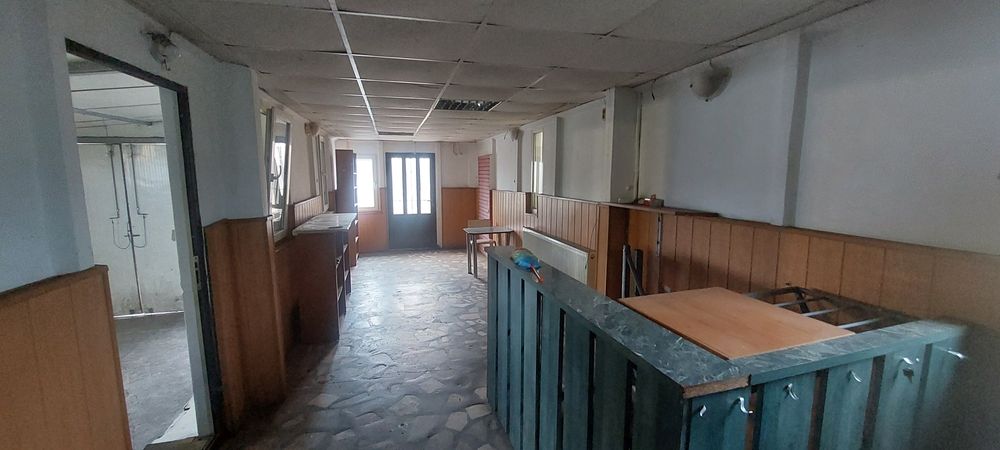 Închiriez spațiu comercial