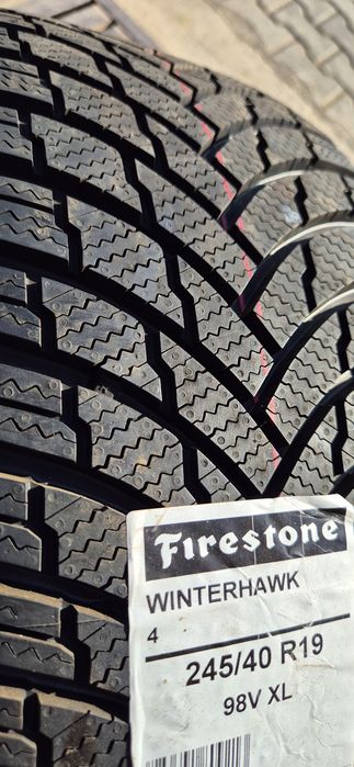 245 40 19 Firestone o bucată, depozit de anvelope