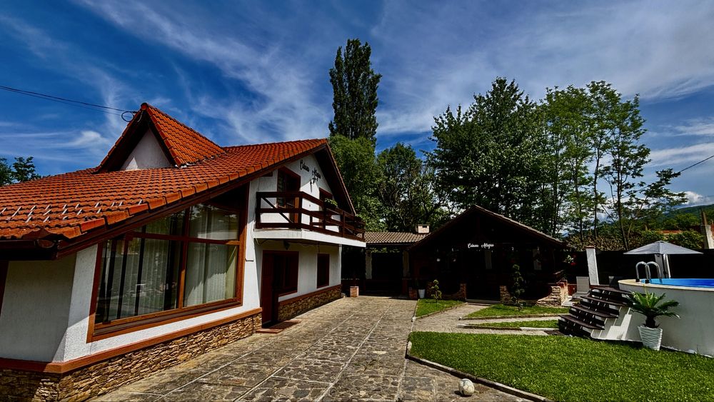 Cabana  de inchiriat cu piscina incalzita TOCILE