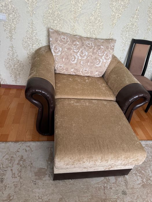 Продам диван и кресло