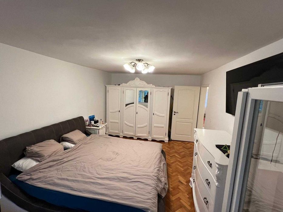 Proprietar vand ap cu 3 -4 cam in Mircea cel Batran