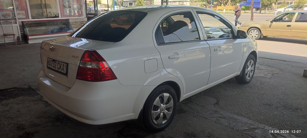 Нексия 3 сотилади