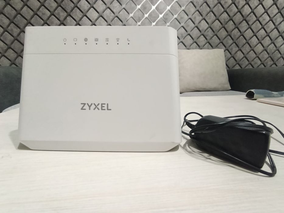 Продаётся почти новый роутер Zexel