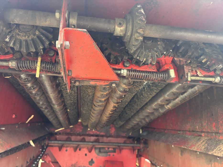 Vand sau schimb Culegatoare porumb zmaj 224 an fab 2004