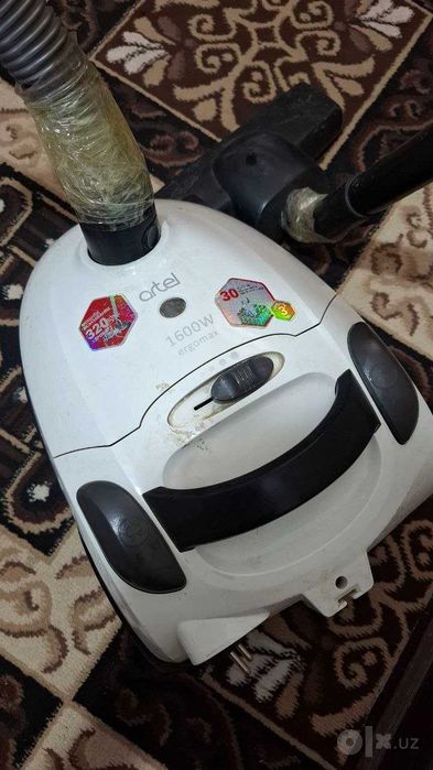 Пылесос Artel 1600W