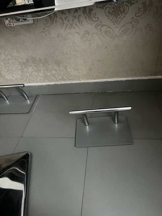 Suport picioare pentru salon de coafura