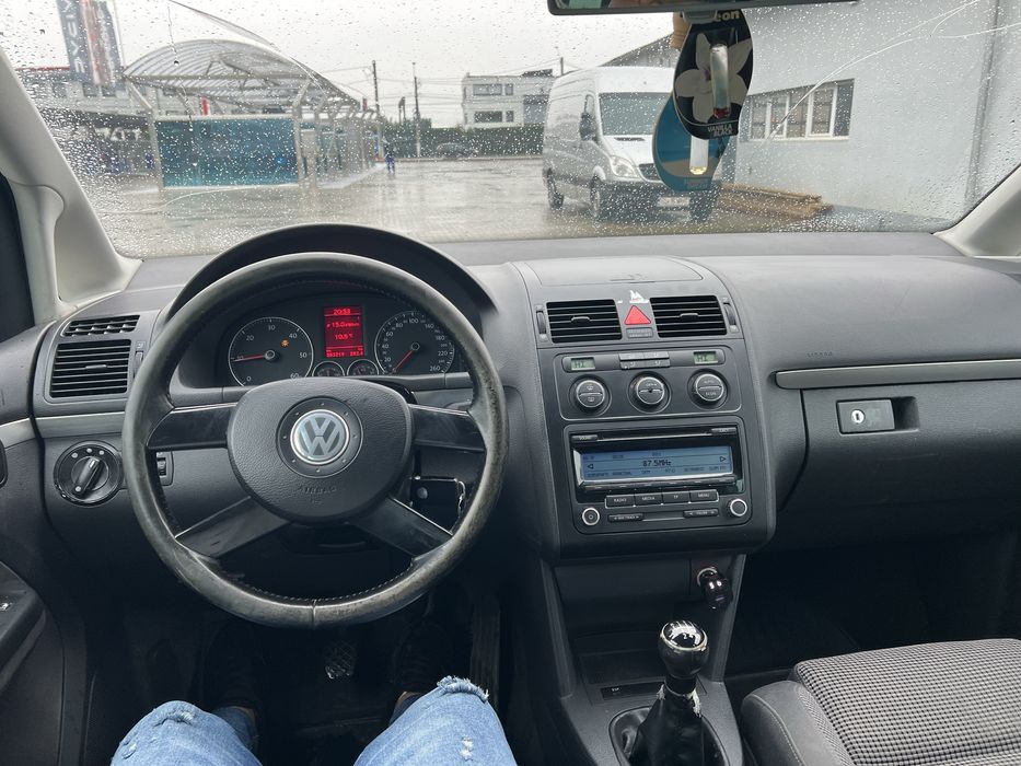 VOLKSWAGEN Touran 2006 — imagine 5