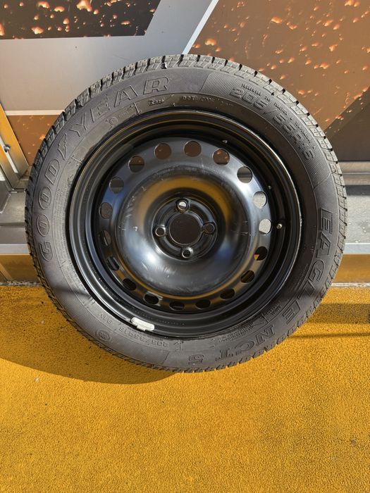 Janta tabla R16 in 4 prezoane cu anvelopa