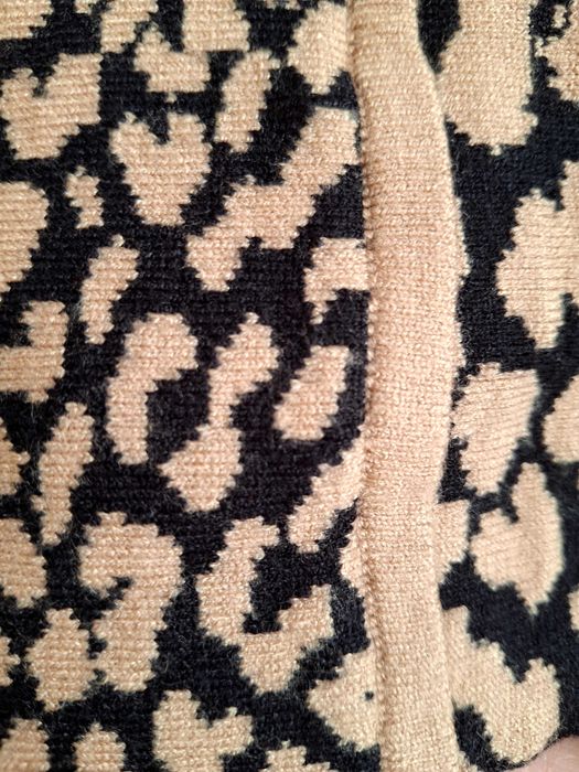 Дамска пола от плетиво