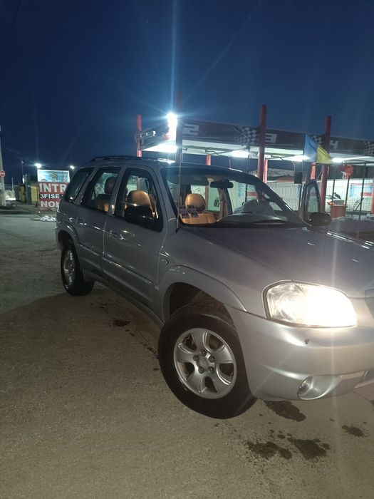 Mazda tribute 4x4 203 cai vând /schimb