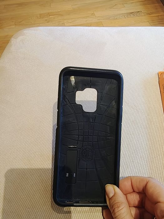 Spigen калъф за Samsung Galaxy S9