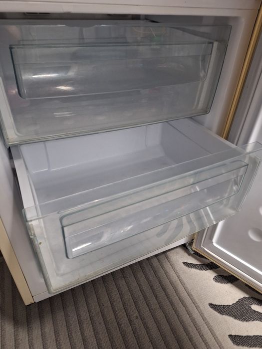 Продам холодильник Samsung