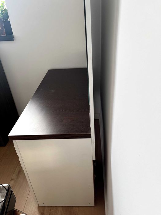 Masuta machiaj cu oglinda