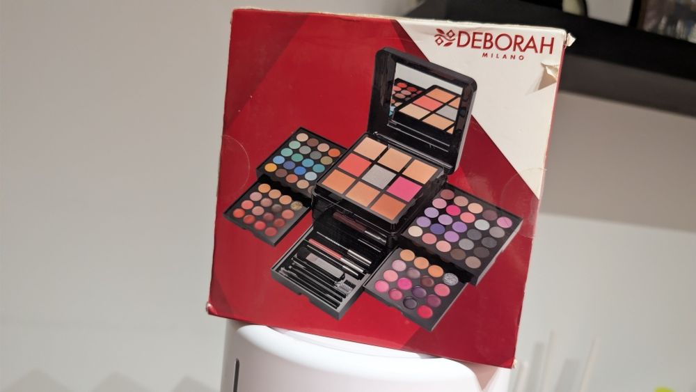 Trusa Deborah machiaj