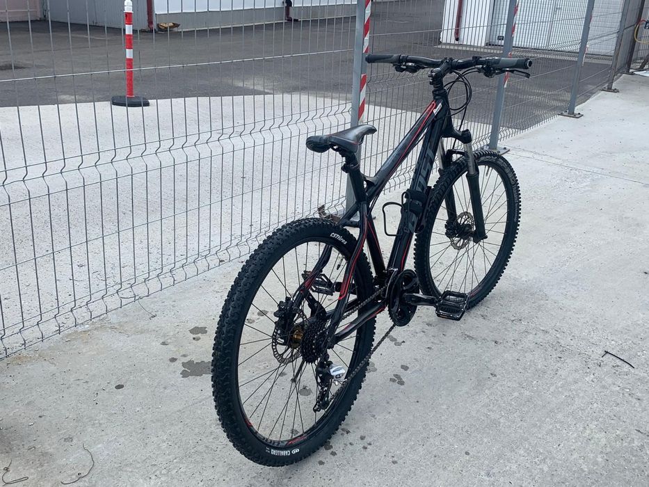 Vând bicicleta Ghost 1200 SE