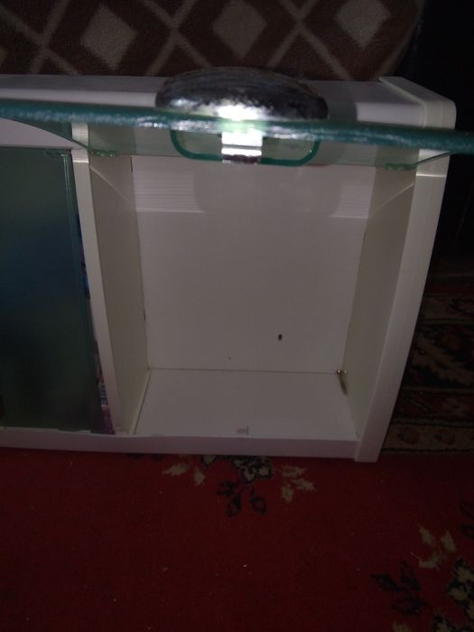 Продам полочку в ванную.