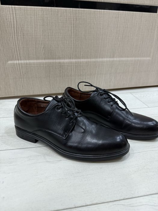 Продам качественный туфли