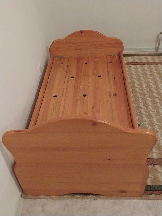 Продам детскую кровать.