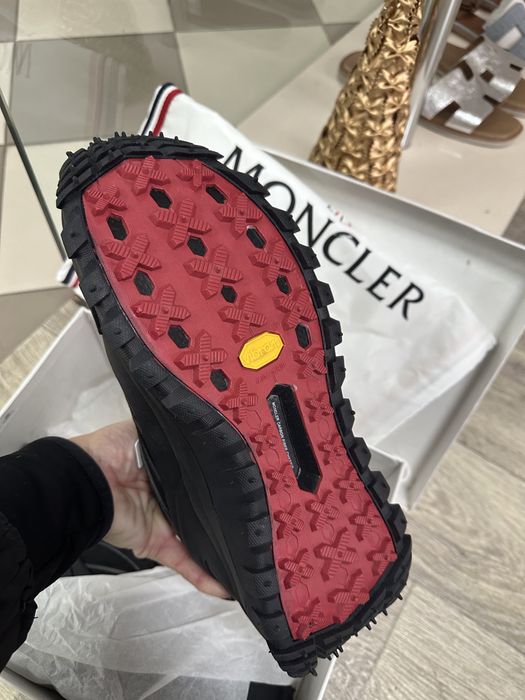 Мъжки обувки Moncler