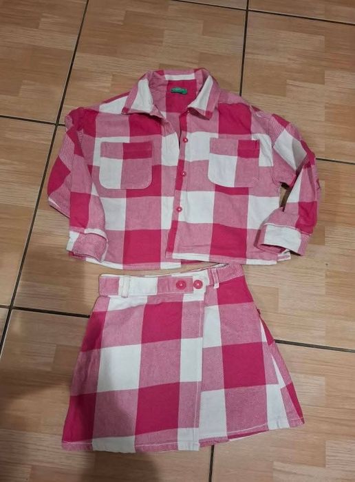 Set fusta si cămașă mărimea 7 ani