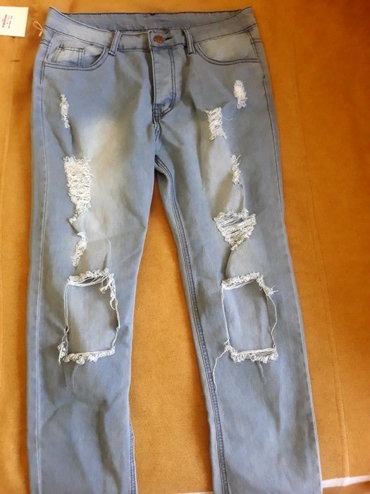 Blugi noi,elastici..L