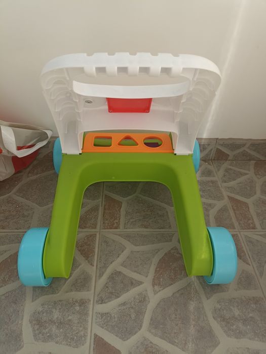 Уолкър и сортер 2 в 1 Fisher price