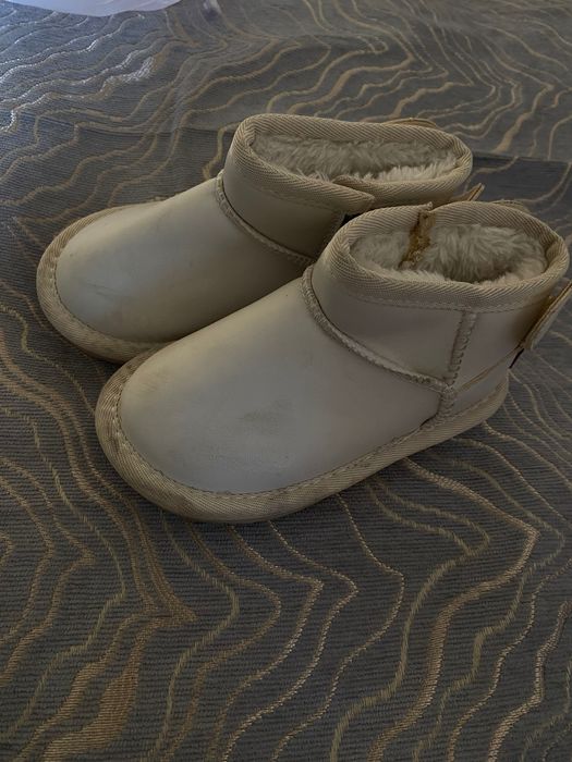 Теплые угги для ребенка