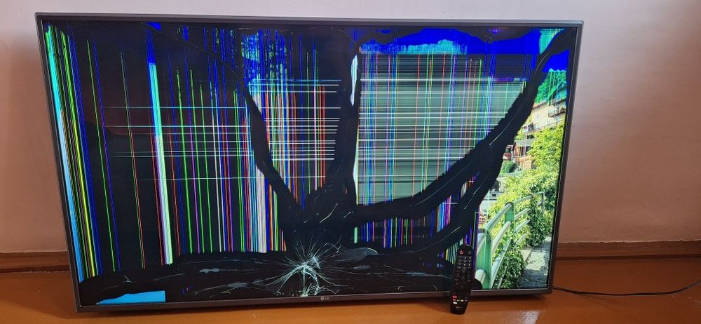 Продам телевизор LG