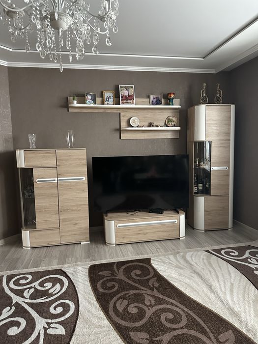 Продам стенку в зал