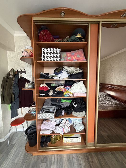 Продам шкаф для спальни