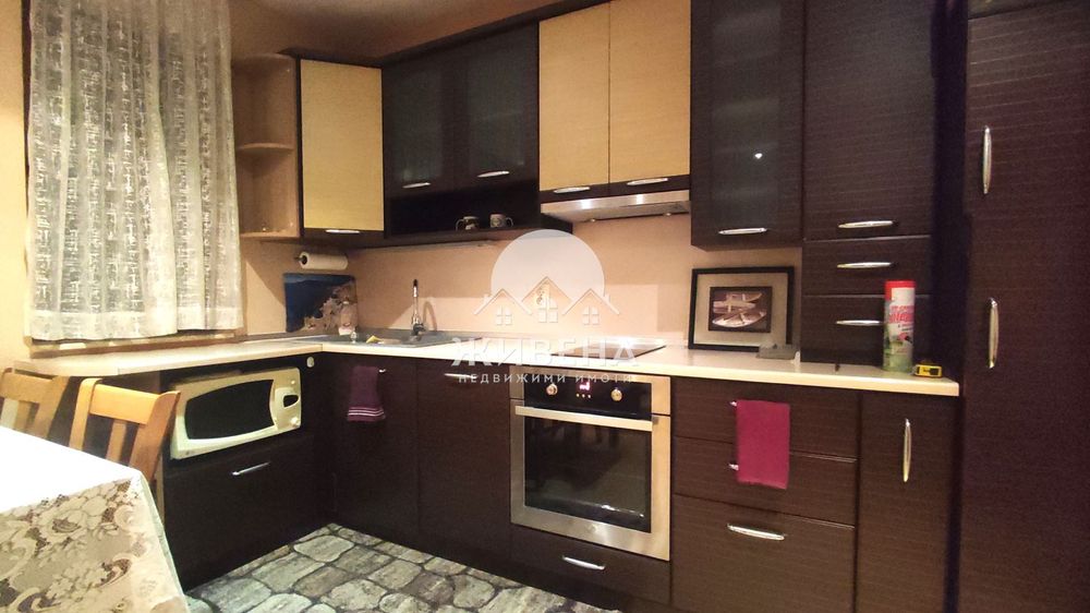 Дава се под наем Тристаен апартамент в Варна, Лятно кино Тракия - 70 кв.м за 498.27 € - Снимка #2