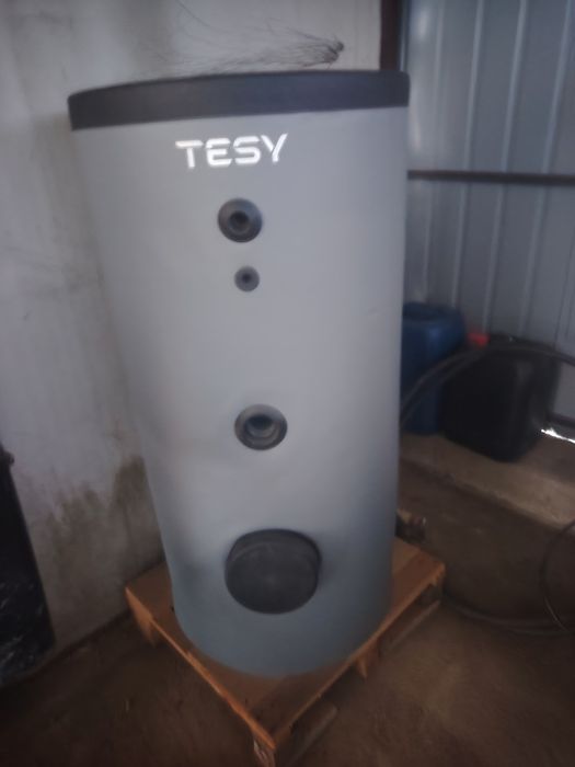 Vînd boiler nou nouț mai folosit