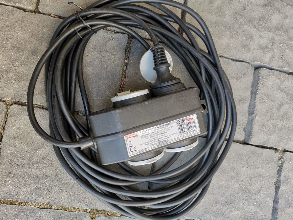 Cablu prelungitor  cu bloc de prize