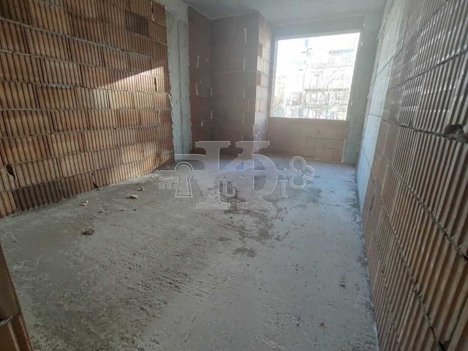 Продава се Тристаен апартамент в Добрич, Христо Ботев - 102 кв.м за 920 €/кв.м - Снимка #5