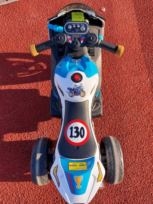 Vând motocicleta electrica pentru copii, BMW