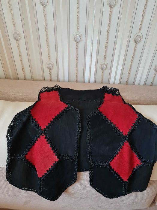 vesta femei confectionata din piele intoarsa