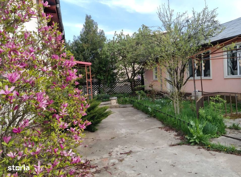 Pipera : Vila duplex cu 596mp teren !