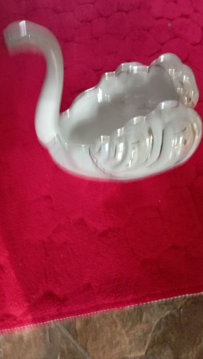 Две латунные вазы -39 см и ваза лебедь