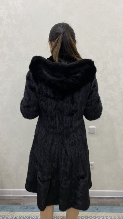 Продам норковую шубу