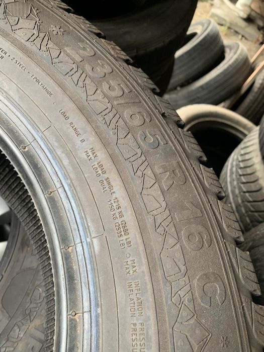 8 Anvelope cauciucuri 235/70/16 si 235/65/16C m+s