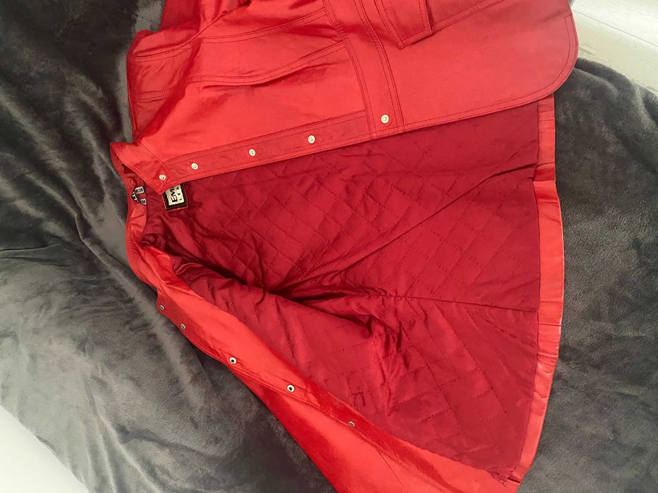 Geaca de piele rosie vintage dama