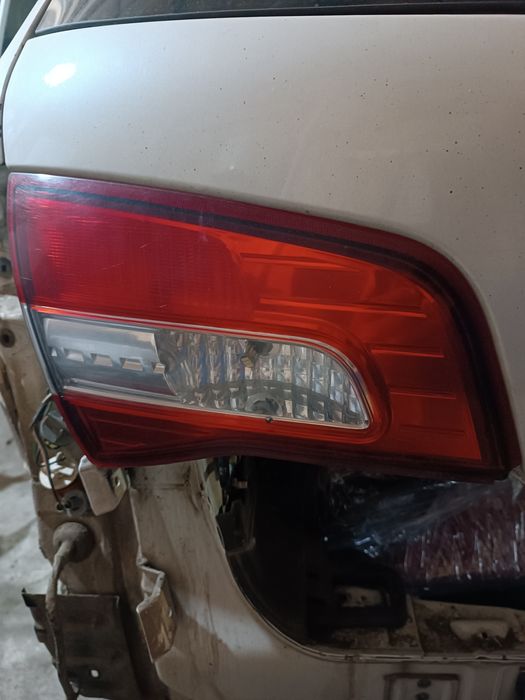 Lampa stop spate Dacia Sandero Stepway3 stop spate Dacia Logan3 Clio4 Clio3 Scenic2 Megane2 Laguna2 Dacia Sandero Stepway3 Clio4 Clio3 lampa far Dacia