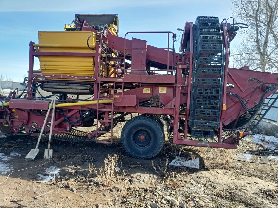 Продам комбайн картофелеуборочный