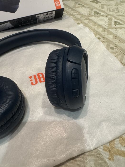 Продавам Слушалки JBL TUNE 520 BT