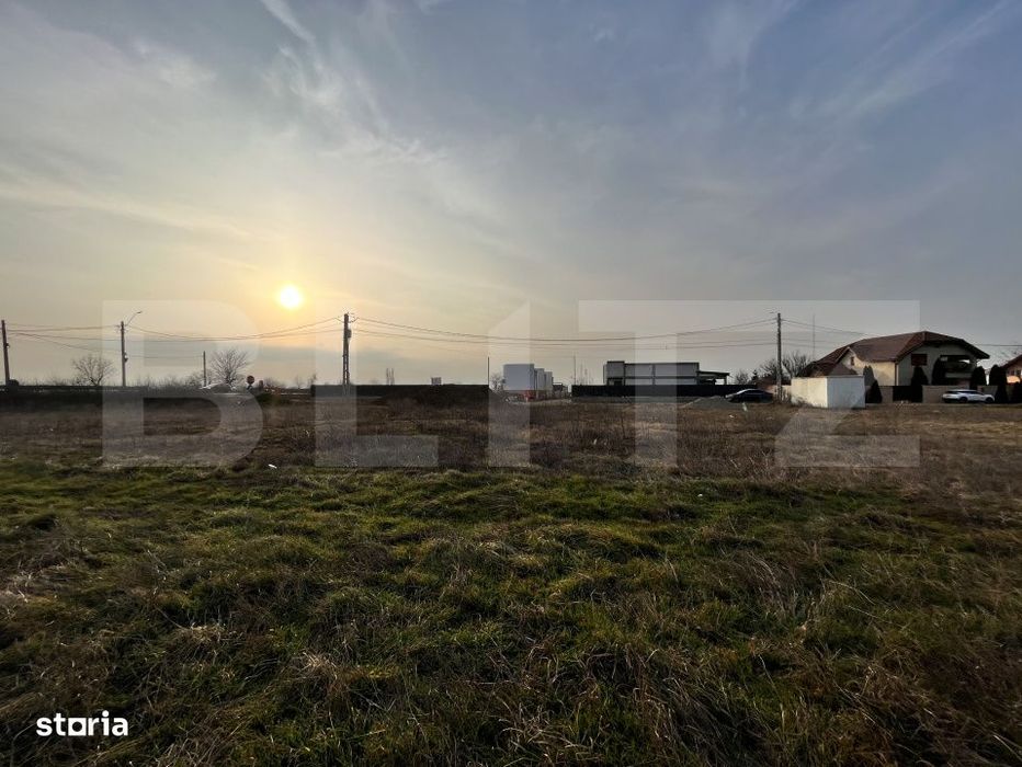 Teren IV 1999 mp, toate utilitatile, dubla deschidere, Carcea